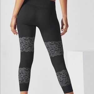 Fabletics Capris NIB
